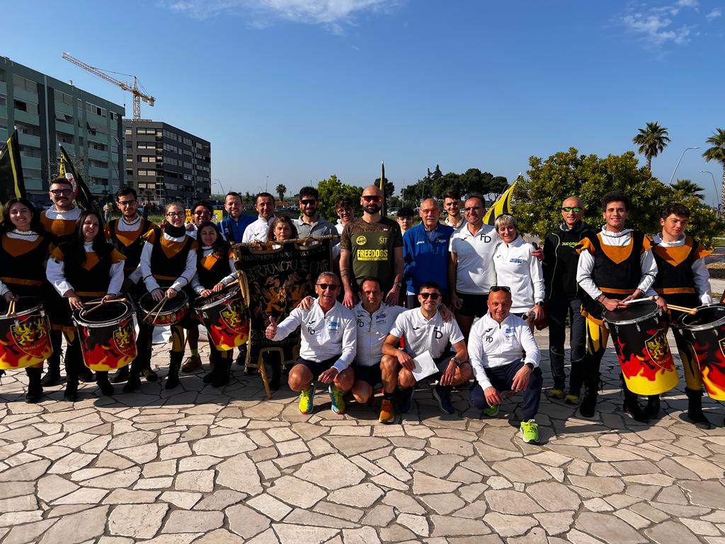 foto È fissato per domenica 9 luglio prossimo l'appuntamento castellanese con i podisti del territorio per l'attesissimo Trofeo Grotte giunto alla sua XI edizione.