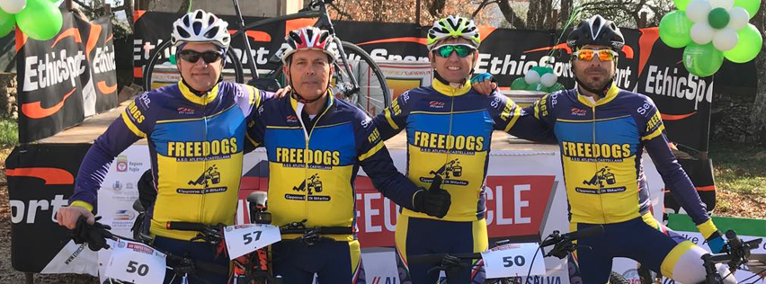 foto Debutto dei bikers Freedogs ad Alberobello